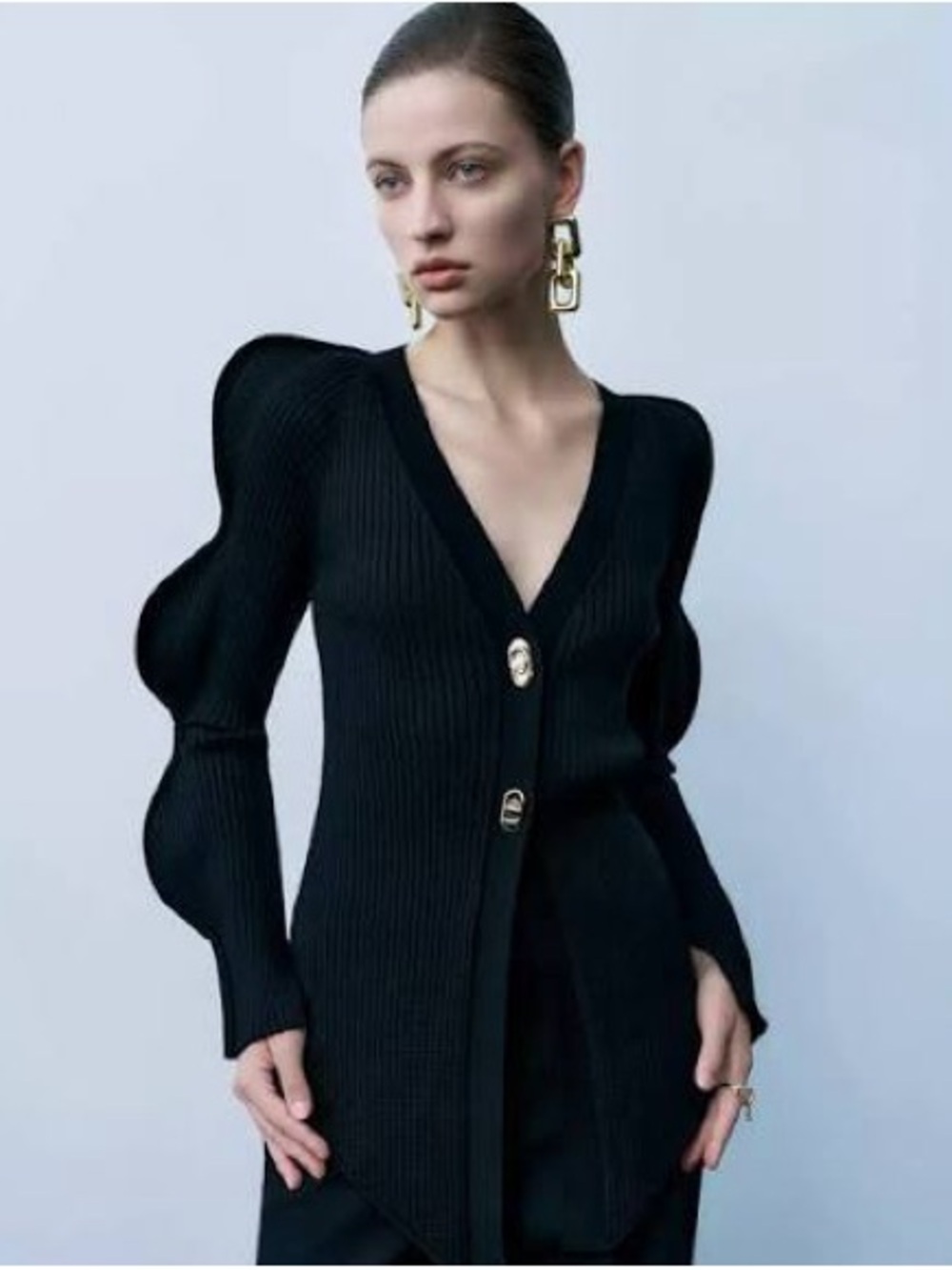 Urban Revivo Turn Lock Wave Sleeve Cardigan Ribbed Long Sleeve Black size 2
